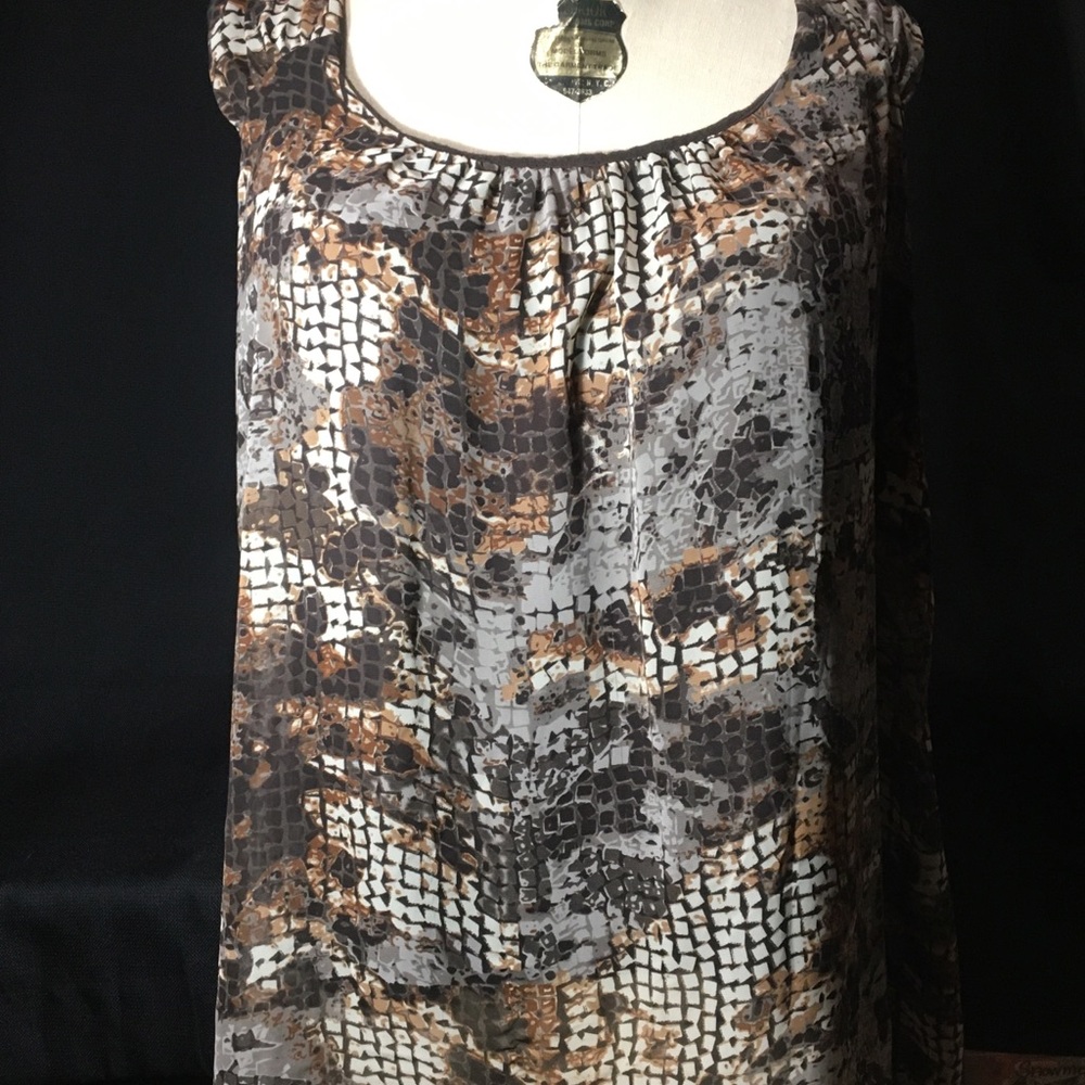Lovely Pleione Women’s Lined Brown/Gray Gathered Round Neck Cap Sleeve Top Sz.1X